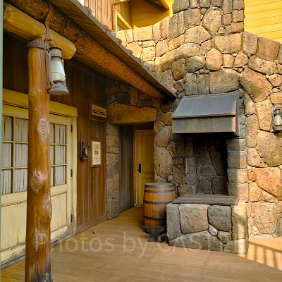 ペコスビル・カフェ横