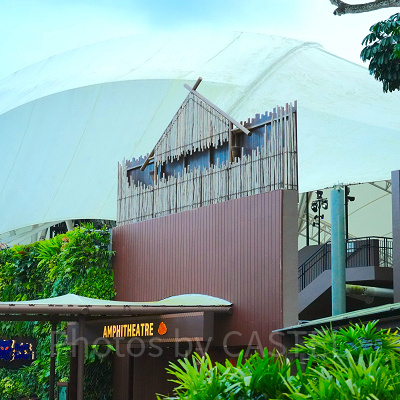 ナイトサファリ：大型シアターの外観