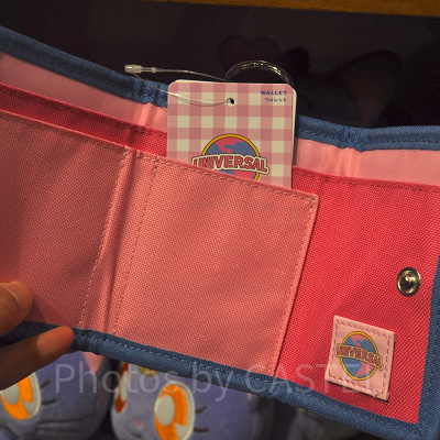 ミニウォレットを開いたところ（USJ×セーラームーングッズ）