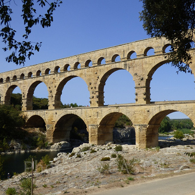 アクアダクトブリッジの名前の由来 