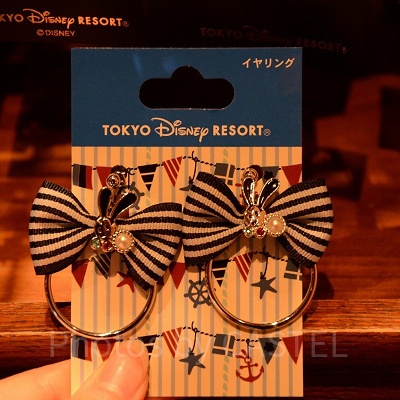 オズワルドのリボンイヤリング