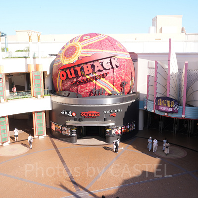 OUTBACKの看板