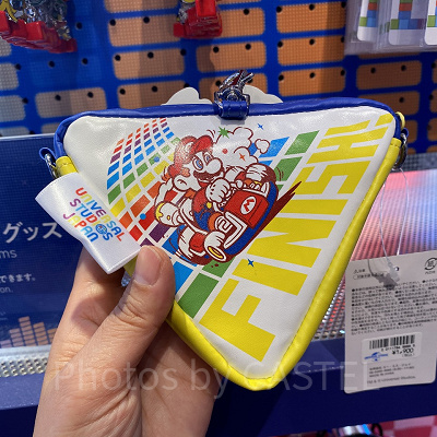 パックンフラワーのポーチ裏面