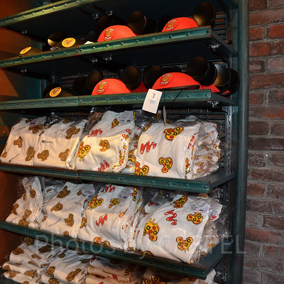 包装されて販売されています