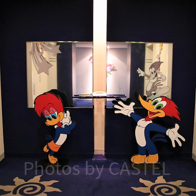 パークの人気者ウッディー・ウッドペッカーとウィニ－・ウッドペッカー