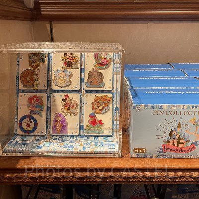 ピンバッジ（ディズニーパークモチーフグッズ）