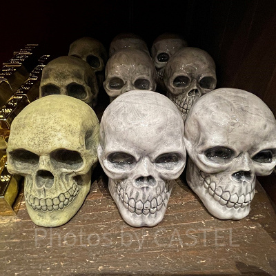 パイレーツ・オブ・カリビアングッズ：ガイコツの貯金箱