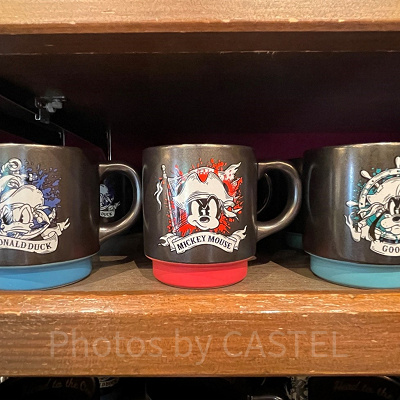 パイレーツ・オブ・カリビアン・海賊デザインのマグカップ