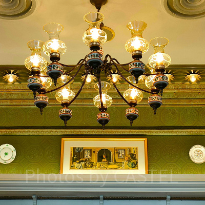 プラザパビリオン・レストラン：店内の灯り