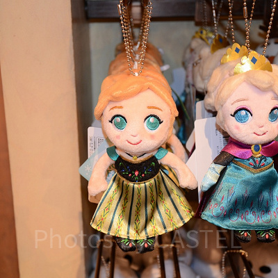 ぬいぐるみバッジ（アナ）