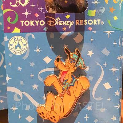 プルートのピンバッジ