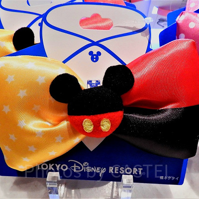 ポップな蝶ネクタイ