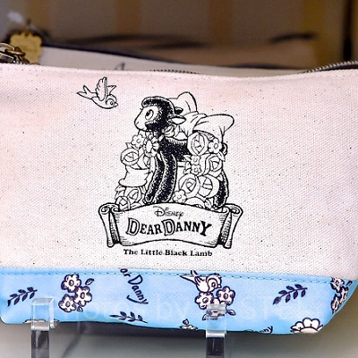 隠れファンの多いこひつじのダニーのポーチ