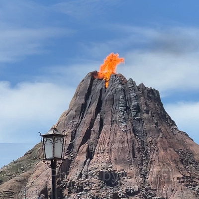 プロメテウス火山