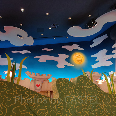 クイーン・オブ・ハートのバンケットホール：天井の雲にも秘密が！