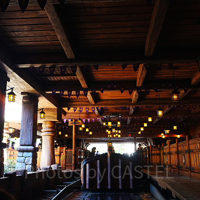 ラプンツェルのランタンフェスティバルのボートハウス