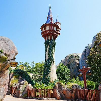 ファンタジースプリングスにあるラプンツェルの塔