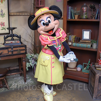 女性のおすすめ夏コーデ