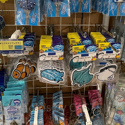 反射材アクセサリー（クマノミ／ジンベエザメ／エイ／サメ）