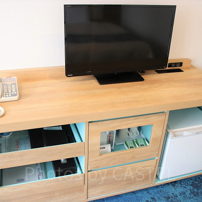 爽やかなブルーの客室備品