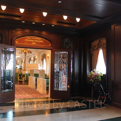 豪華客船内のレストラン