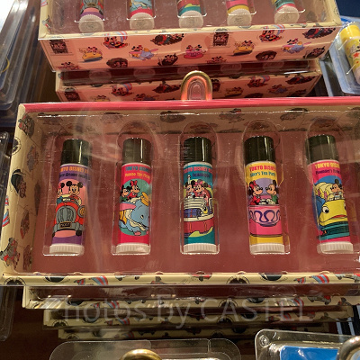 レトロなミッキーミニー柄のリップクリーム