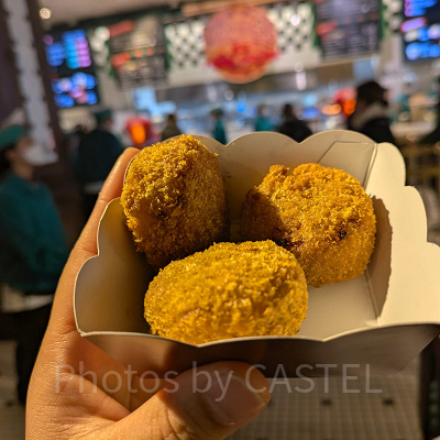 ライスコロッケ(ルイズ N.Y. ピザパーラー)