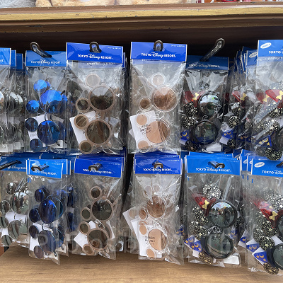 ディズニーのサングラスは種類が豊富！