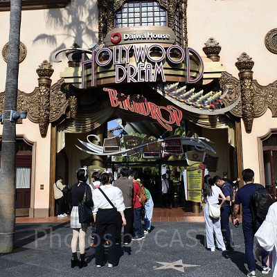 ハリウッドドリームザライドに乗る（AM8:00）