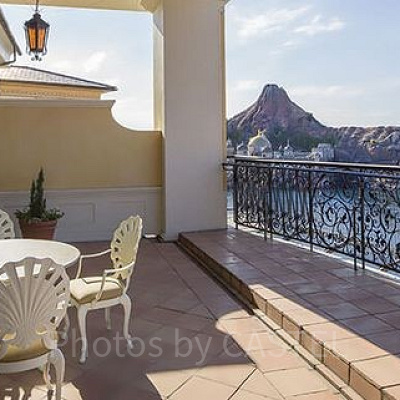 東京ディズニーシーを一望できるミラコスタでルームサービス