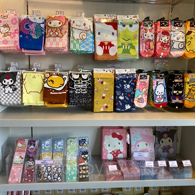 和柄中心のサンリオグッズ