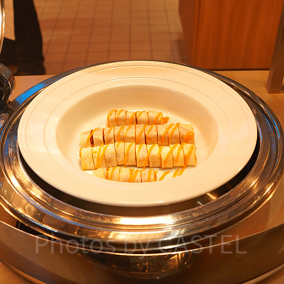 ソーセージのピザ風トルティーヤ