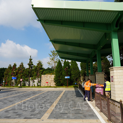 上海ディズニーホテル:ディズニータウン側パークエントランス付近にあるバス乗り場