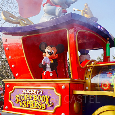 上海ディズニー：ミッキーのストーリーブック・エキスプレス