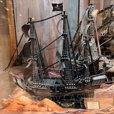 上海ディズニーカリブの海賊グッズ：ブラックパール号3D