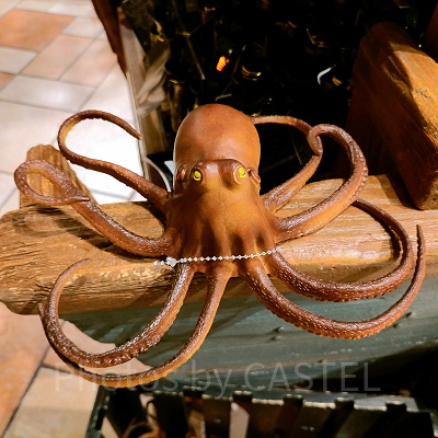 上海ディズニーカリブの海賊グッズ：クラーケンのマスコット