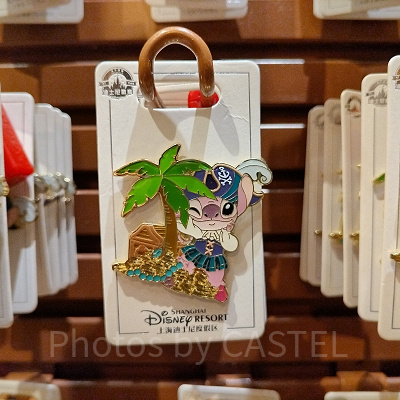 上海ディズニーカリブの海賊グッズ：海賊エンジェルのピンバッジ