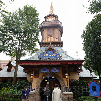 上海ディズニーのスタンバイパス：公式アプリが必須