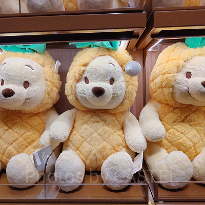 上海ディズニーくまのプーさんグッズ：パイナップルプーさんのぬいぐるみ