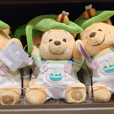 上海ディズニーくまのプーさんグッズ：植物シリーズのプーさんぬいぐるみ