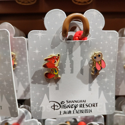上海ディズニーズートピアグッズ：ジュディ＆ビッグドーナツの