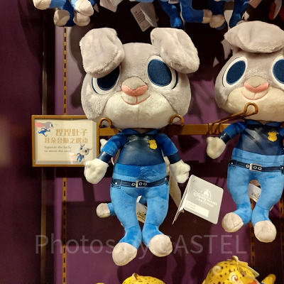 上海ディズニーズートピアグッズ：ジュディの警官ぬいぐるみ(M)