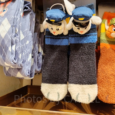 上海ディズニーズートピアグッズ：ジュディのぬいぐるみ付靴下