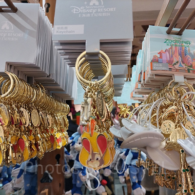 上海Disney ディズニー 装飾用 ピンバッジ 9点セット Yahoo!オークション - 新品 上海ディズニー 9月 バースデー