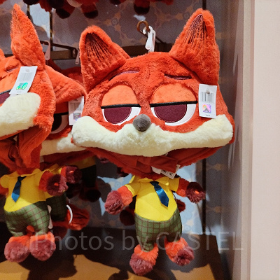 上海ディズニーズートピアグッズ：ニックのマスコットファンキャップ