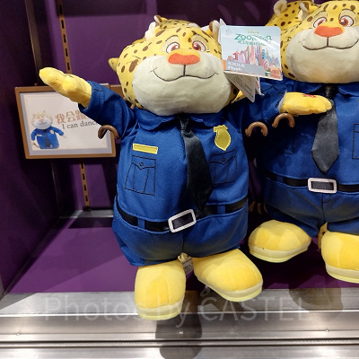 上海ディズニーズートピアグッズ：クロウハウザー巡査のぬいぐるみ