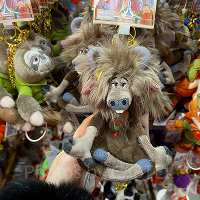 上海ディズニーズートピアグッズ：ヤックスのぬいぐるみキーチェーン