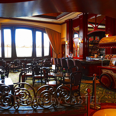 上海ディズニーランドホテル:バッカスラウンジ