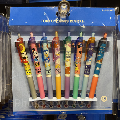 シグノの8色ボールペン