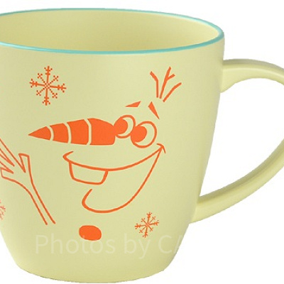 シンプルでかわいいオラフのマグカップ